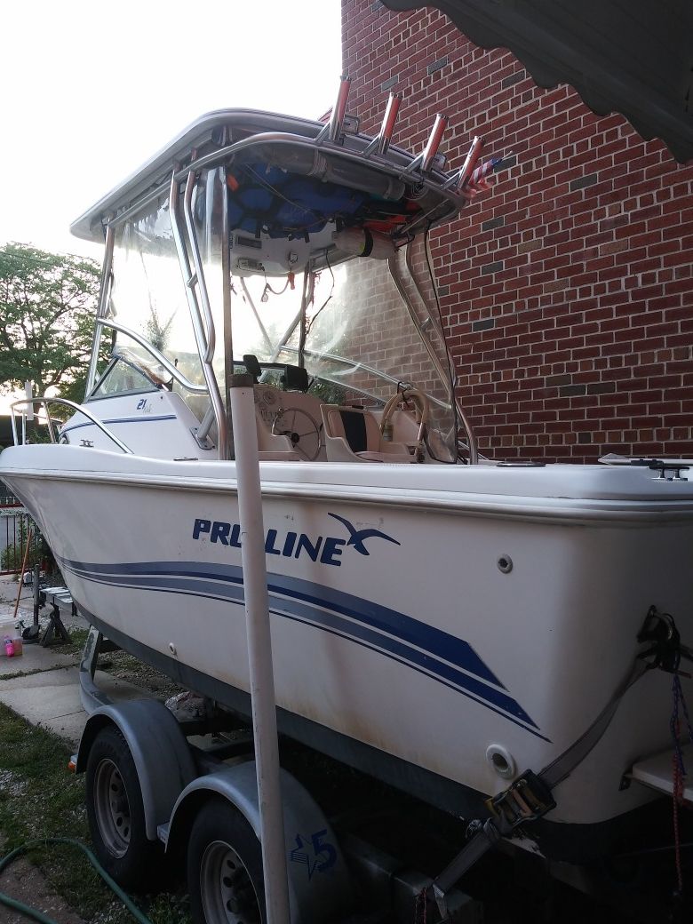 Pro-line Boat 21ft
