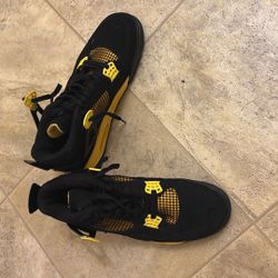 Jordan 4 Thunder Yellow 2023