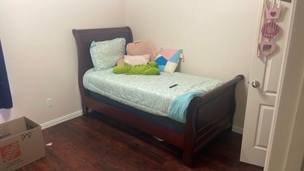 Twin side bed