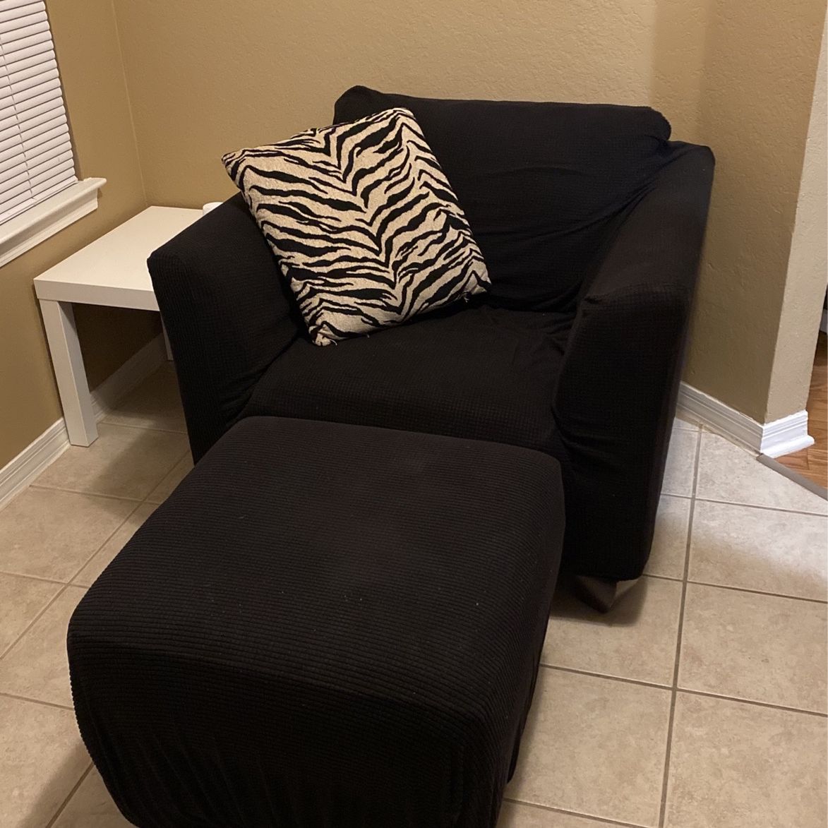 Super Comfy Chair With Ottoman