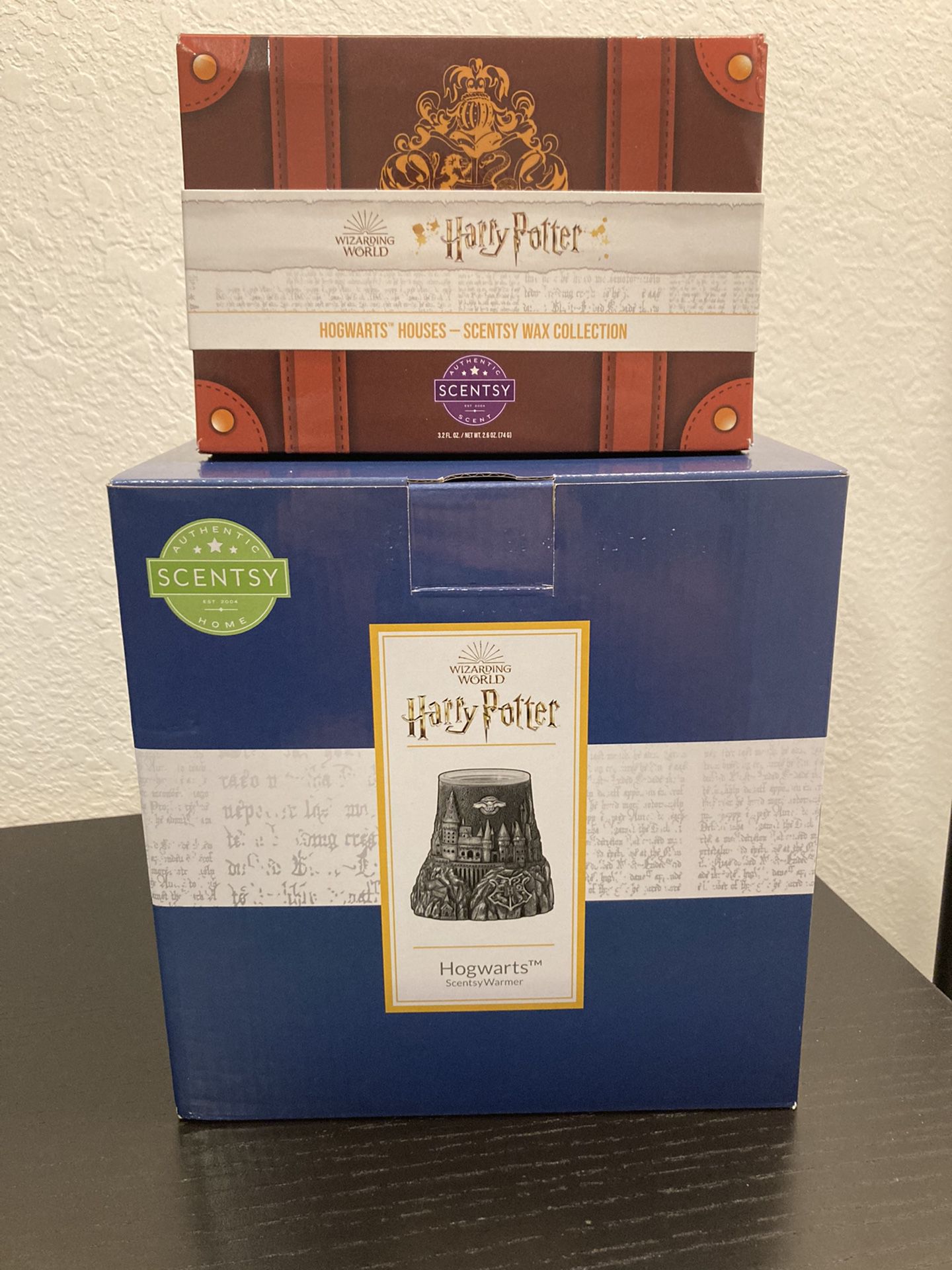 Harry Potter Hogwarts Scentsy Warmer & Hogwarts Houses Scentsy Wax  Collection