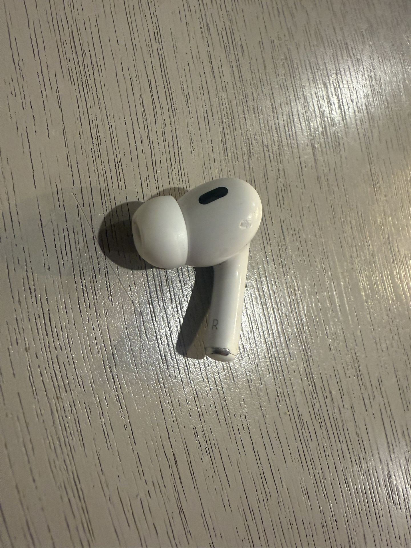 Right AirPod Pro 2