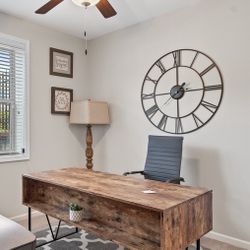 Desk In Great Condition