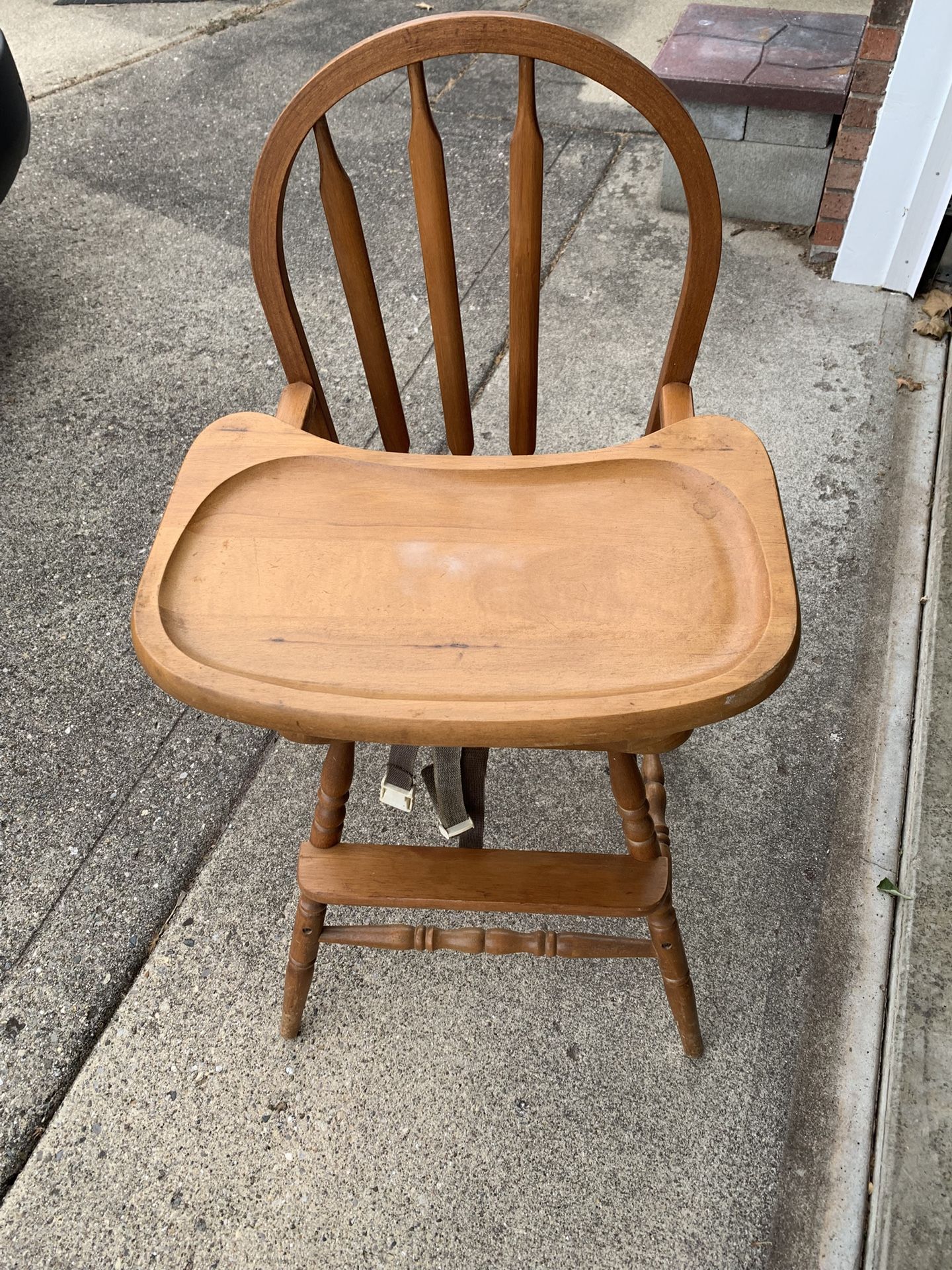 Wood High Chair…22” floor to seat…40.3/8” floor to top/back