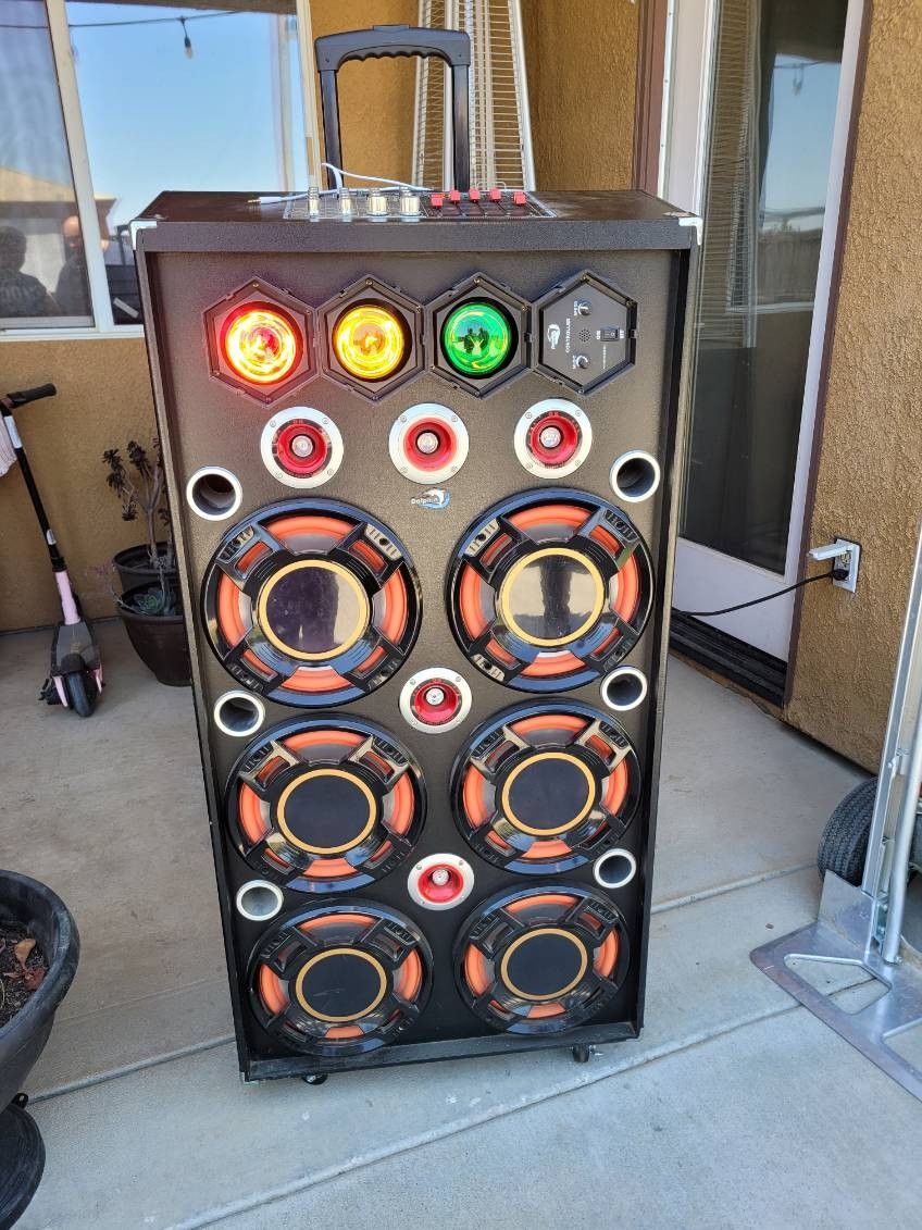 Party Speaker