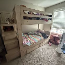 Kid’s Bedroom Set