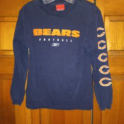 20 1/2 INCHES COLLAR TO BOTTOM AND 17 INCHES PIT TO PIT  CHICAGO BEARS REEBOK SHIRT 