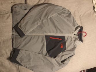 Men’s North Face Zip Up