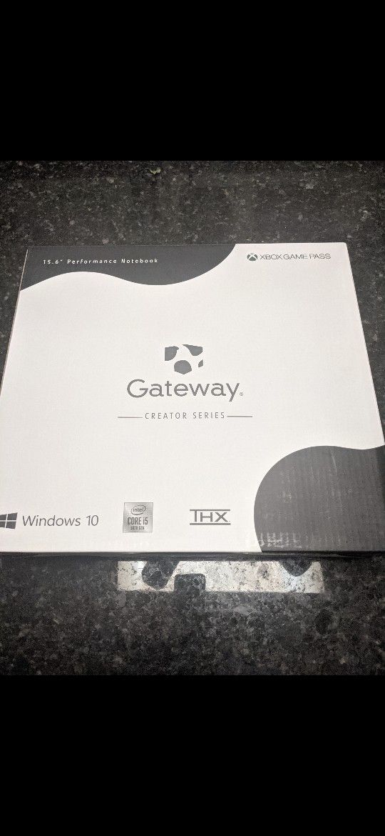 Gateway Creator Series 15.6" RTX2060, i5-10300H, 8GB RAM, 256GB 