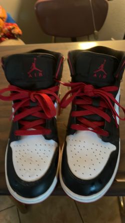 NIKE AIR JORDAN SIZE  7 Y  VERY GOOD COND.