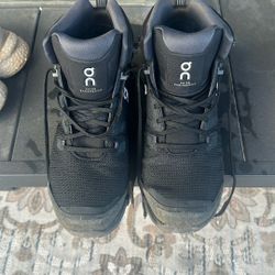 Oncloud Hiking Boots