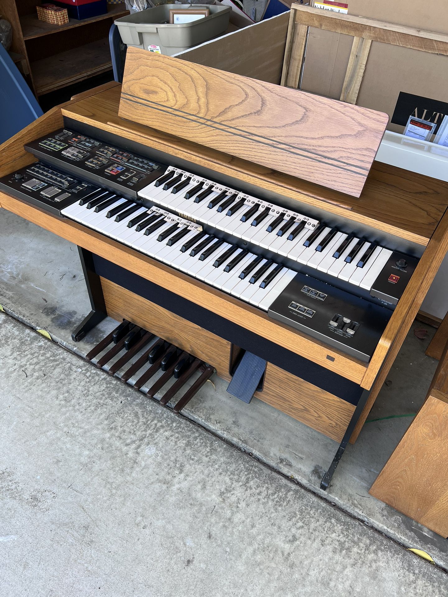 FREE - Yamaha Electone Organ Model F25 - No Sound Needs To Be Fixed