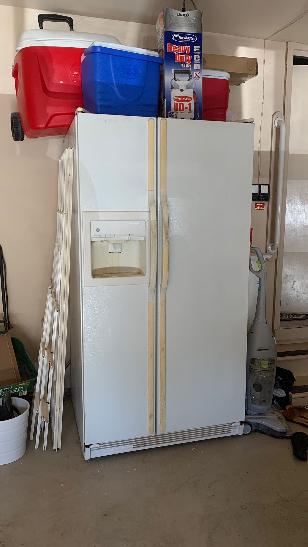 GE side by side refrigerator