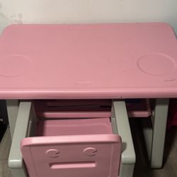 Kids table and Chairs
