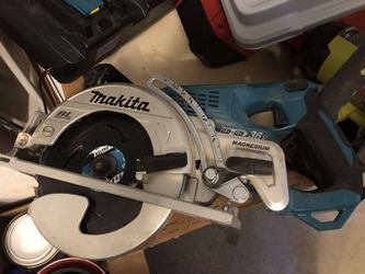 Makita XSR01PT Saw Lithium Brushless Cordless