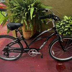 Womans Bicycle (MAKE AN OFFER)