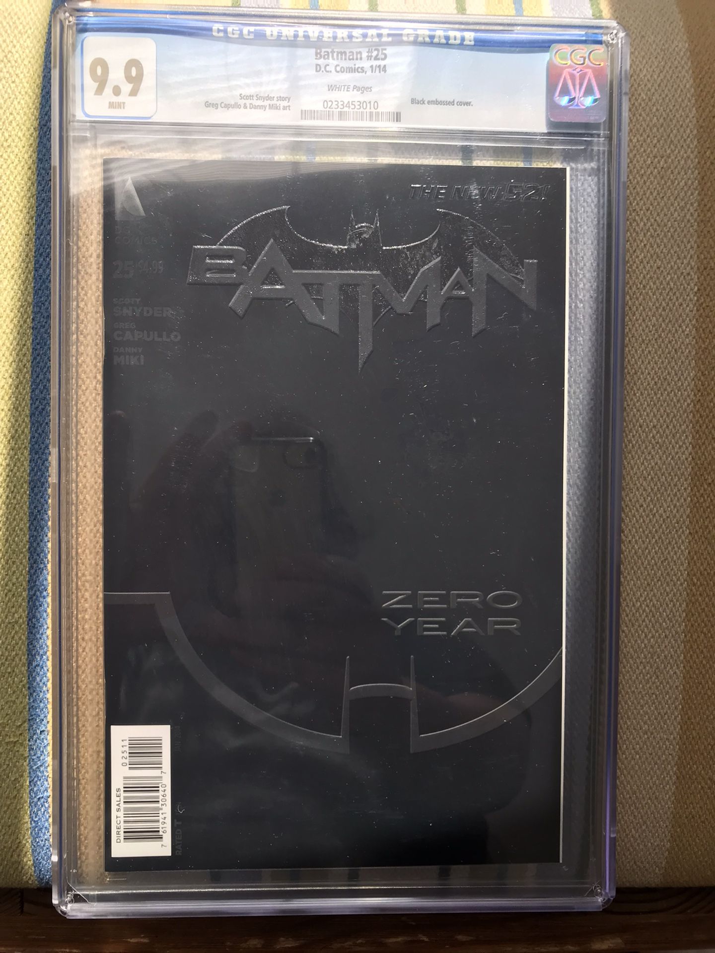 Batman #25 (2014) CGC 9.9 Mint — White P; Black Embossed Cover; Scott Snyder