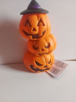 Stacked Jack-O-Lantern Halloween Decoration
