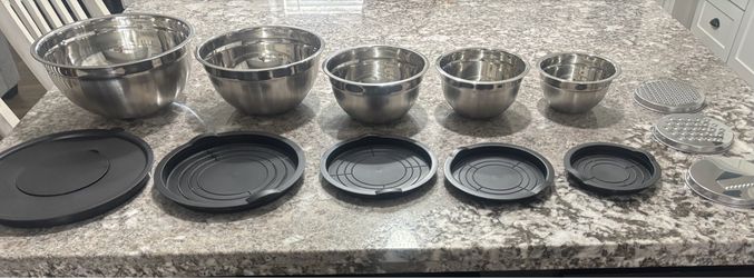 Stainless steel bowl set