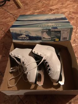 Figure skates girls size2