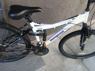 26 inch mongoose ledge 2.1 6061 aluminum  21 speed  mountain bike