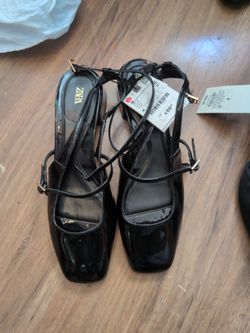Women's shoes