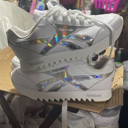 Women Reebok Shoes New