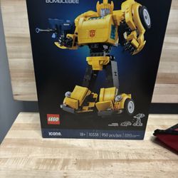 LEGO Icons Transformers Bumblebee Set 10338