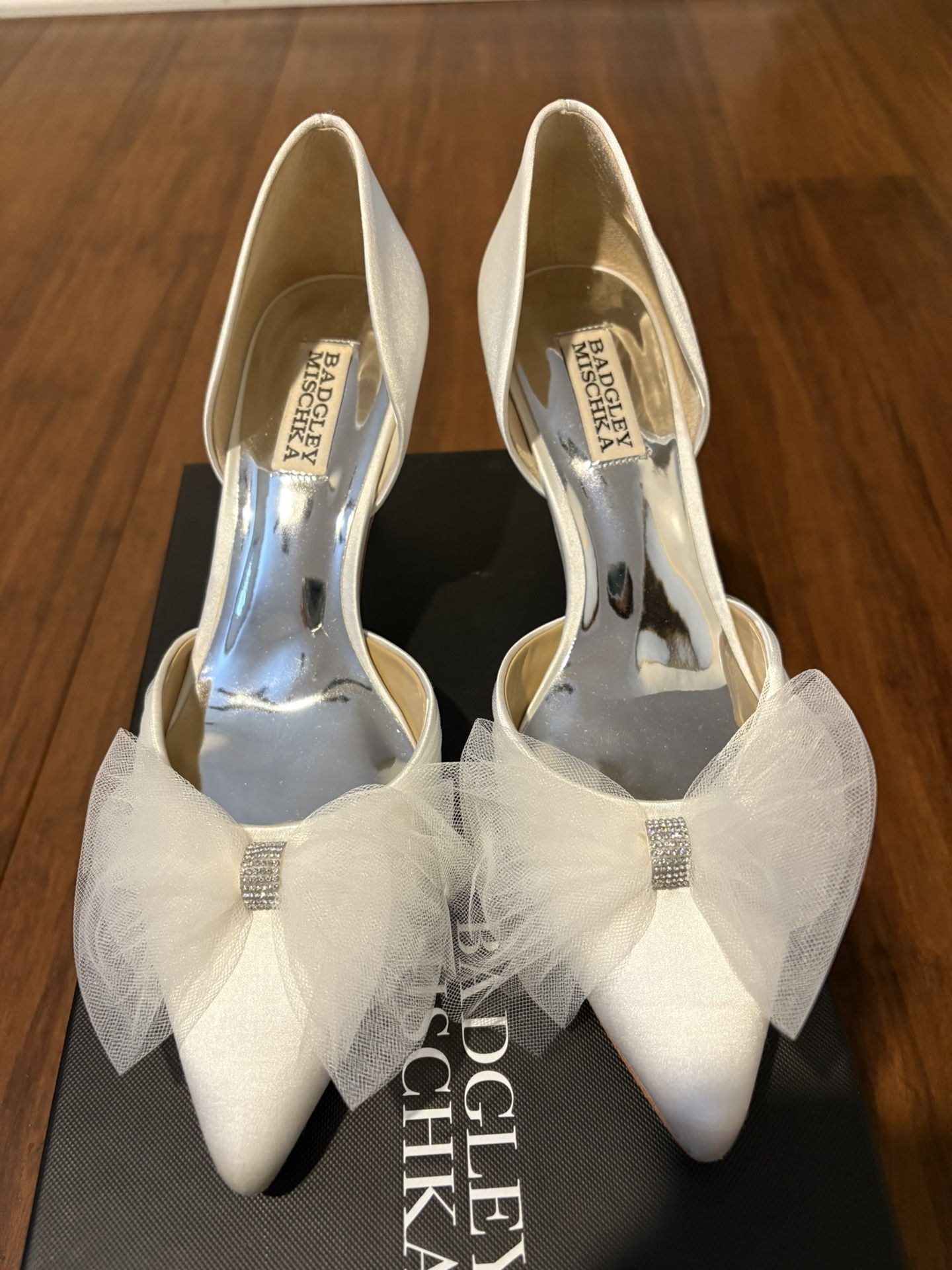 Badgley Mischka Women's Festive Pump Soft White Satin Designer Bridal