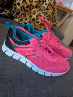 Girls Pink Tennis Shoes
