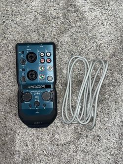 Zoom U-44 Handy Audio Interface