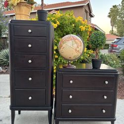 Dark Solid Wood 8 Drawer Dresser Chest of Drawers Furniture Great Condition 