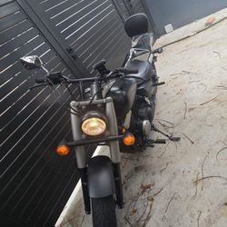 Honda Sharon 2012 - 750 CC