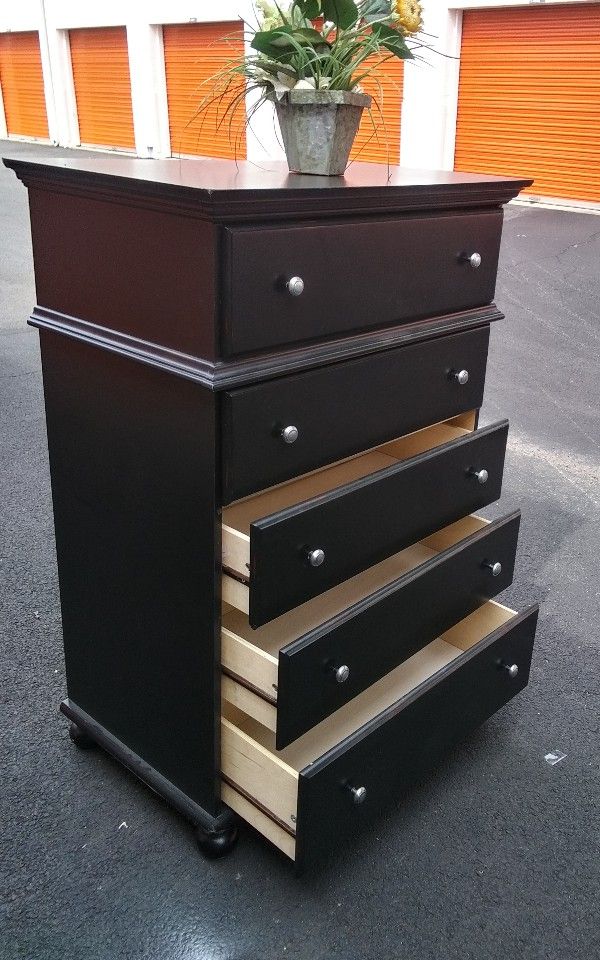 MODERN WOODEN BLACK TALL CHEST WITH BIG DRAWER. DRAWER SLIDING SMOOTHLY GREAT CONDITION
