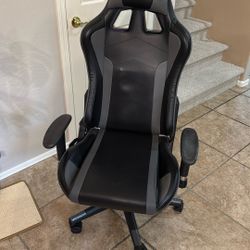 GTRacing Gaming Chair W/ Built-in Speakers