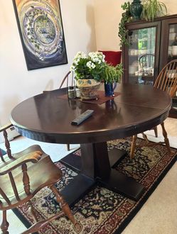 Table with Leaf