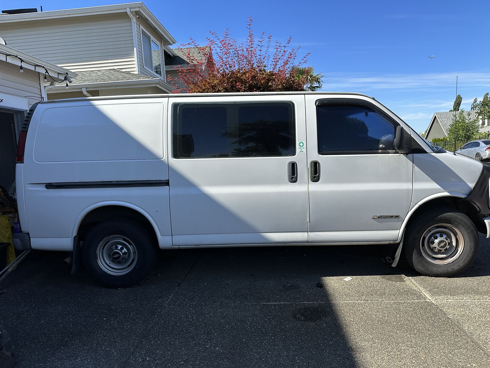 2000 Chevrolet 3500regularcab&chassis for Sale in Renton, WA - OfferUp
