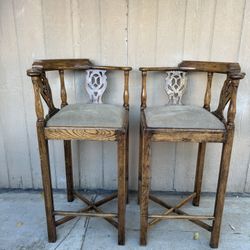 Gorgeous pair of Bar stools 