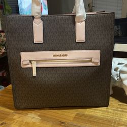 Authentic Michael Kors Purse 👜 