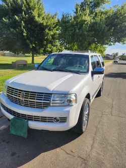 Lincoln Navigator 2010 CLEAN TITLE 4WD