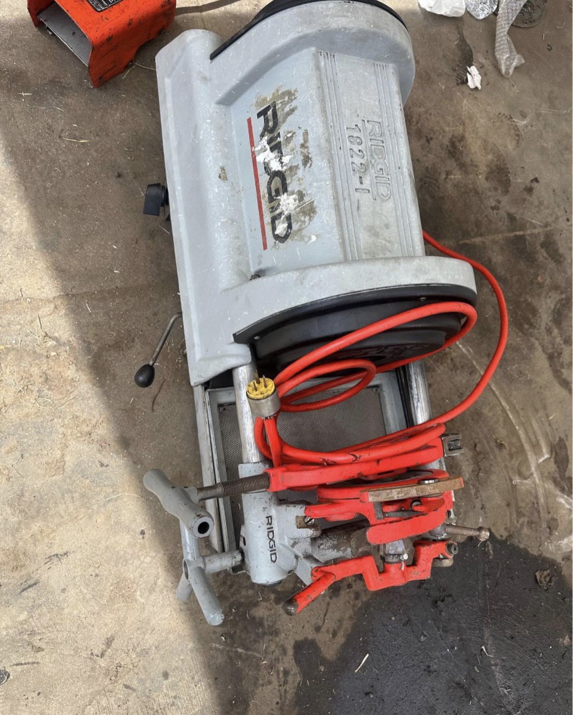 RIDGID 1822-I Auto Chuck Pipe Threading Machine