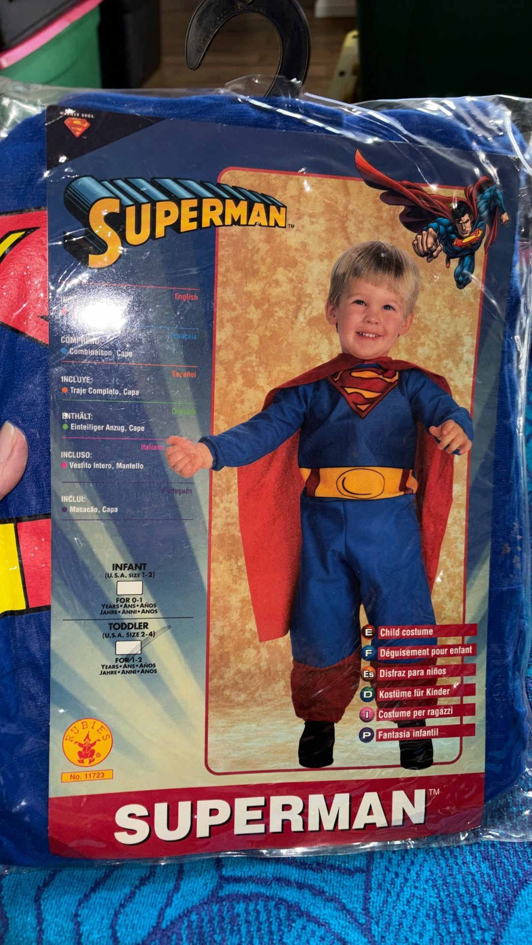 Superman boys size S 2–4 new in the package
