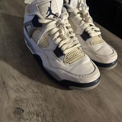  Midnight Navy Jordan 4s