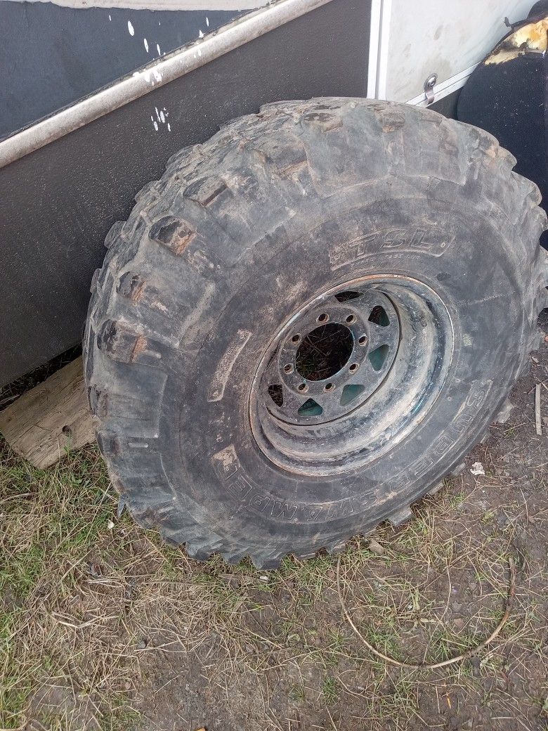 38.5-12.50-15"Super swapers I Have All 4 Of Them They Are On 3/4 Ton 15" Wheels