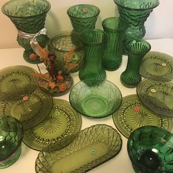 Collectibles Vintage glassware At Estate / Garage Sale