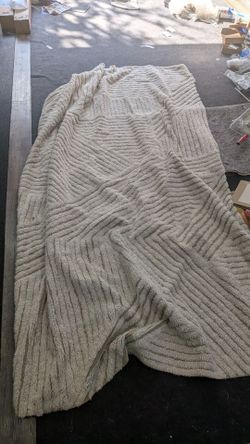 Loren canal wool rug 5x8 washable