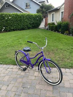 26” Women’s Beach Cruiser *LIKE NEW*