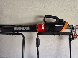 Leaf Blower