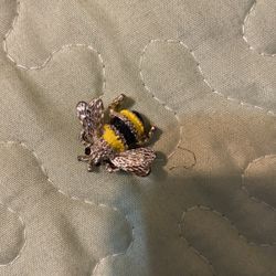 Bee Pin