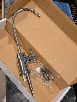Chrome Single Handle Kitchen or Bar Faucet